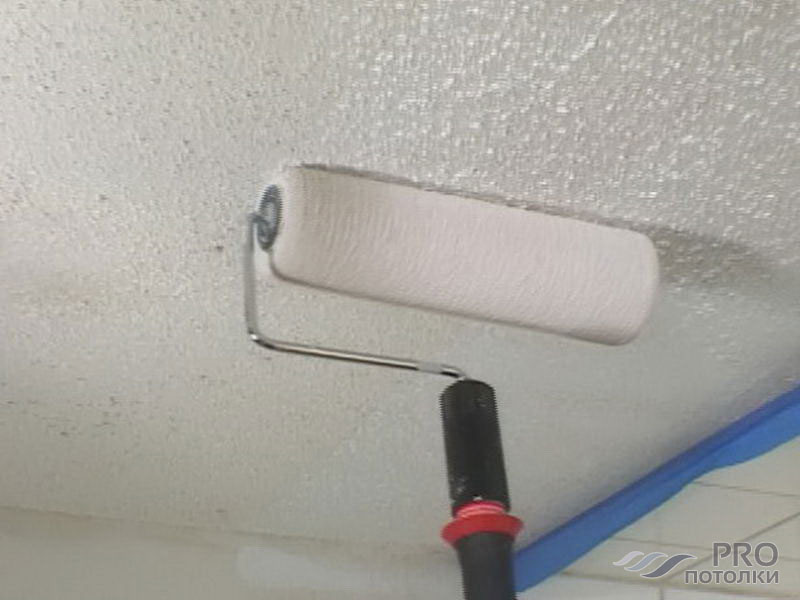 Сколько раз нужно грунтовать потолок перед покраской водоэмульсионной краской