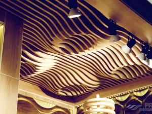 Реечные потолки в интерьере — фото вариантов дизайна
